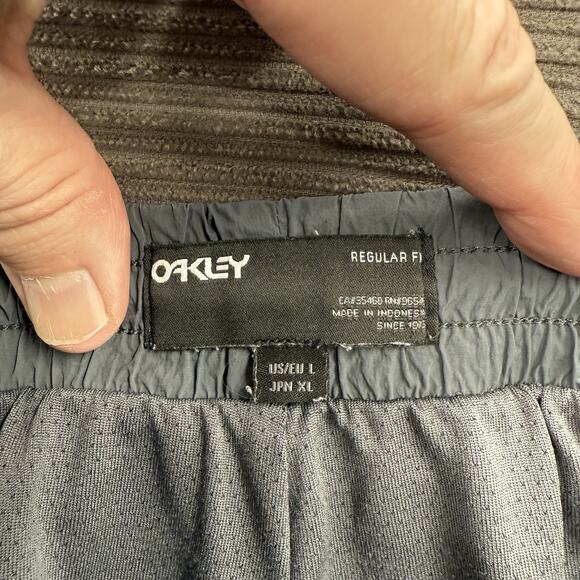 Oakley Swim Shorts Men Large Gray Polyester Drawstring Beach Weekend Vacation. - Picture 3 of 8